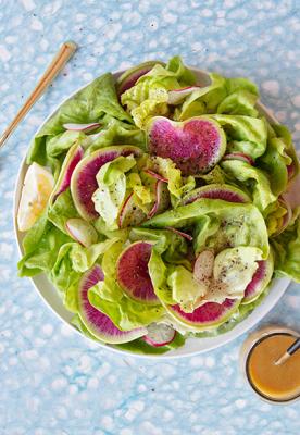 Image https://www.naturalgrocers.com/sites/default/files/styles/recipe_center/public/media_images/18898_Simple_Green_Salad_with_Radishes_and_Creamy_Mustard_Dressing_Web_Recipe_Feature_1024x587.jpg?itok=hT4ah928